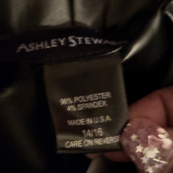 ASHLEY STEWART - Picture 4 of 4